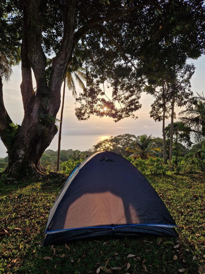 World'S View Wild Camping Salaszoi, Principe Island Santo António Esterno foto